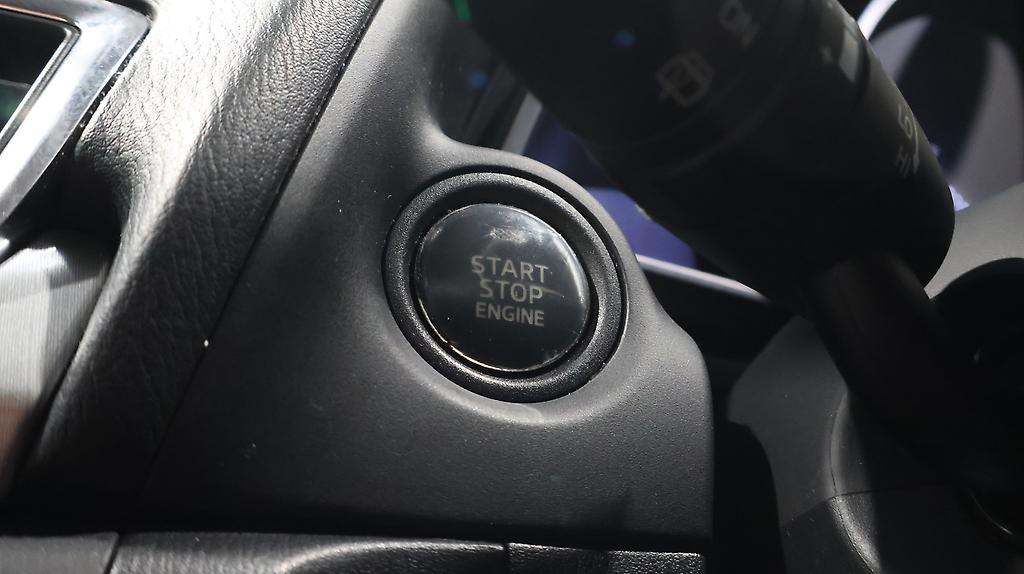2014 Mazda Axela Sports 20S Touring image 360466