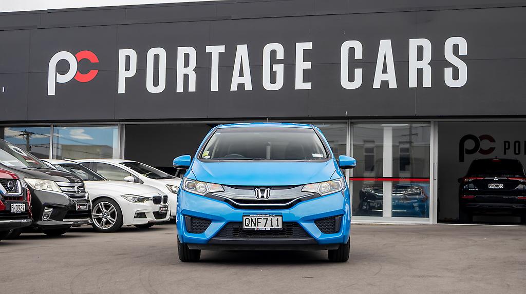 2014 Honda Fit F-Package Push start Cruise control image 358487