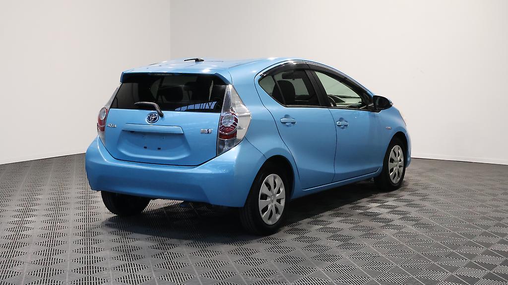 2012 Toyota Aqua S Model, Push Start, Reverse Camera image 358389