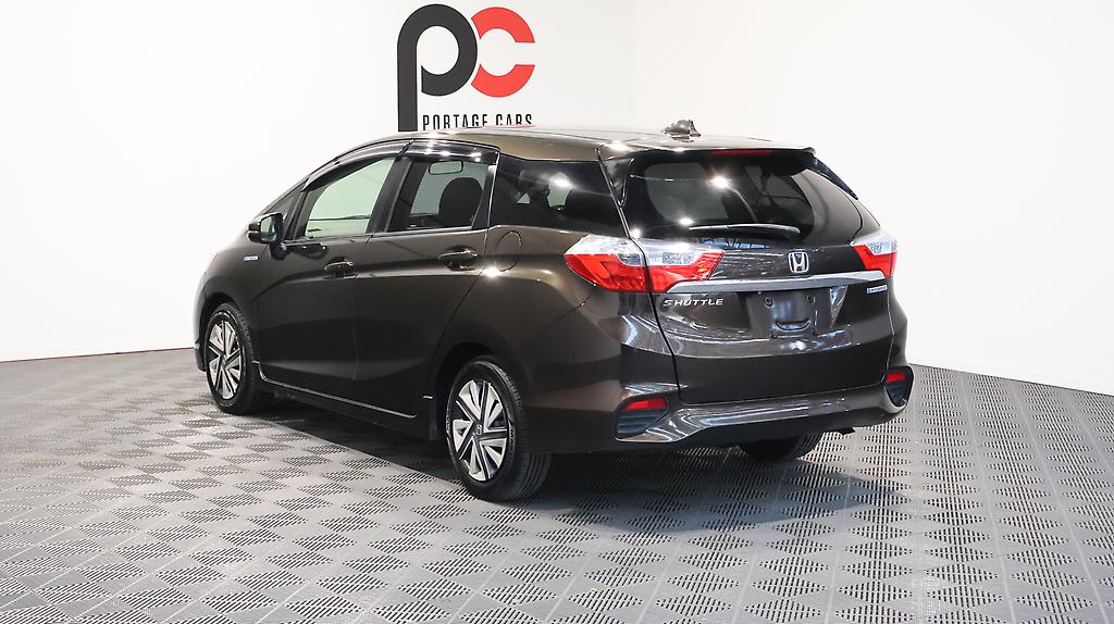 2015 Honda Shuttle Hybrid X image 358843
