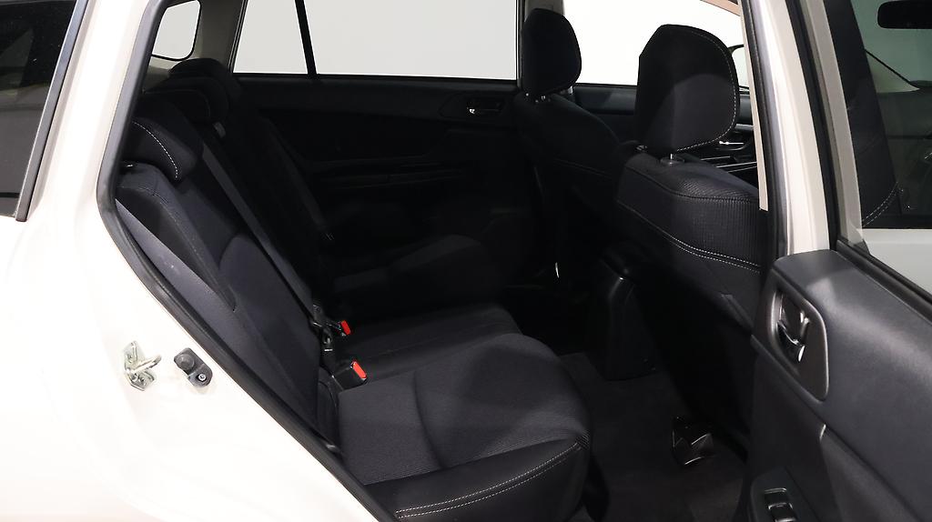 2014 Subaru Impreza Sport 1.6i-L image 359048