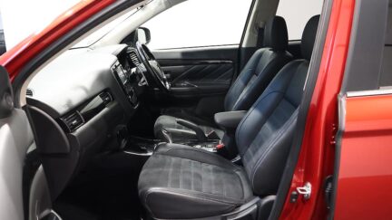 2015 Mitsubishi Outlander Phev image 360764