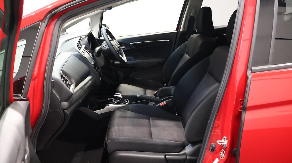 2014 Honda Fit Hybrid F-Package image 358512