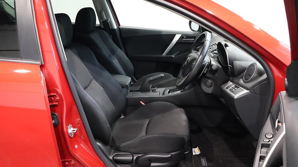 2013 Mazda Axela Sports 20S Skyactiv image 358917
