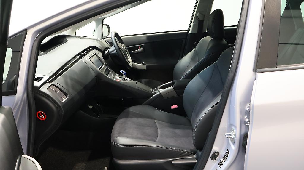 2012 Toyota Prius Hybrid L-Package image 358382