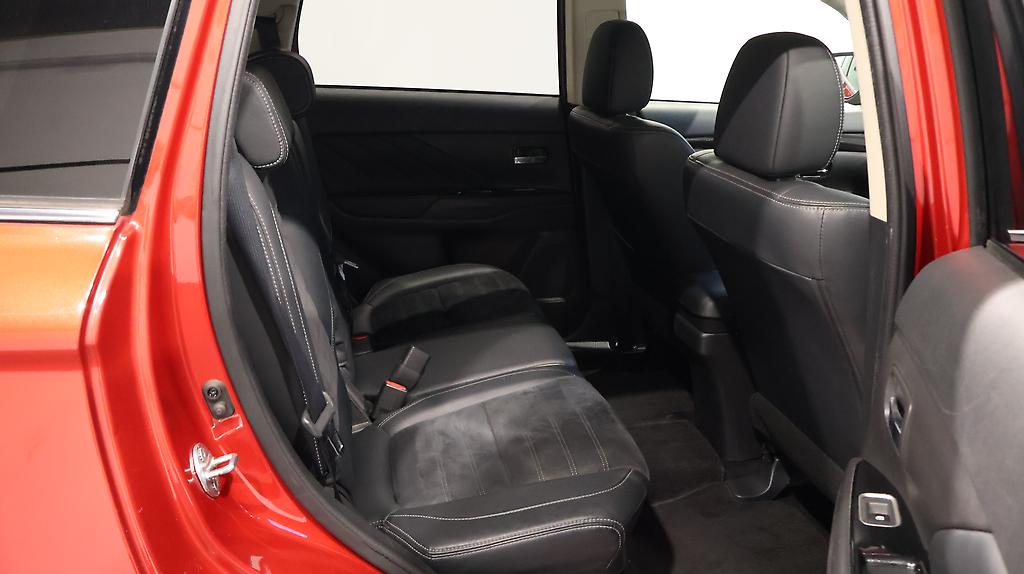 2015 Mitsubishi Outlander Phev image 360766