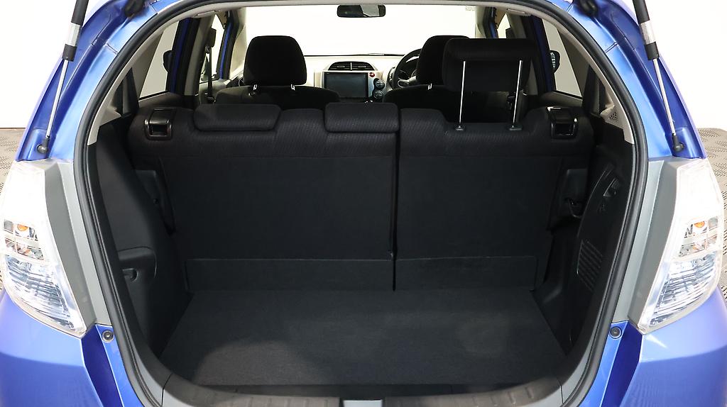 2012 Honda Fit Hybrid XH Selection image 361205