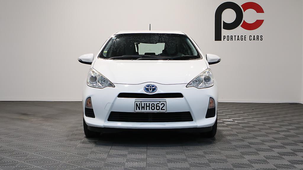 2014 Toyota Aqua REVERSE CAMERA + BLUETOOTH image 361070