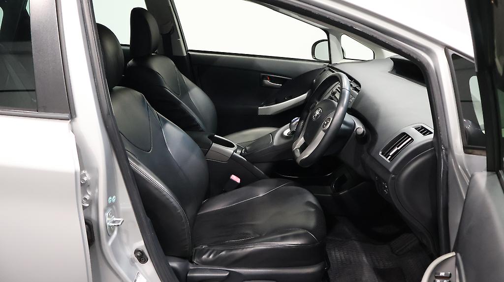 2012 Toyota Prius S Model + Push Button Start image 361664