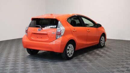 2013 Toyota Aqua S MODEL + PUSH BUTTON START image 360607