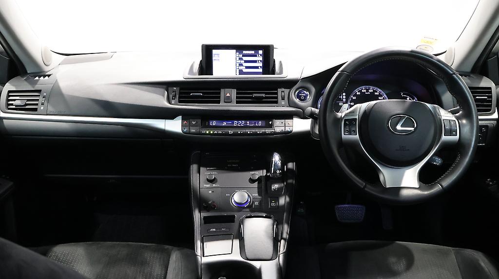 2012 Lexus CT 200h Version C image 361930