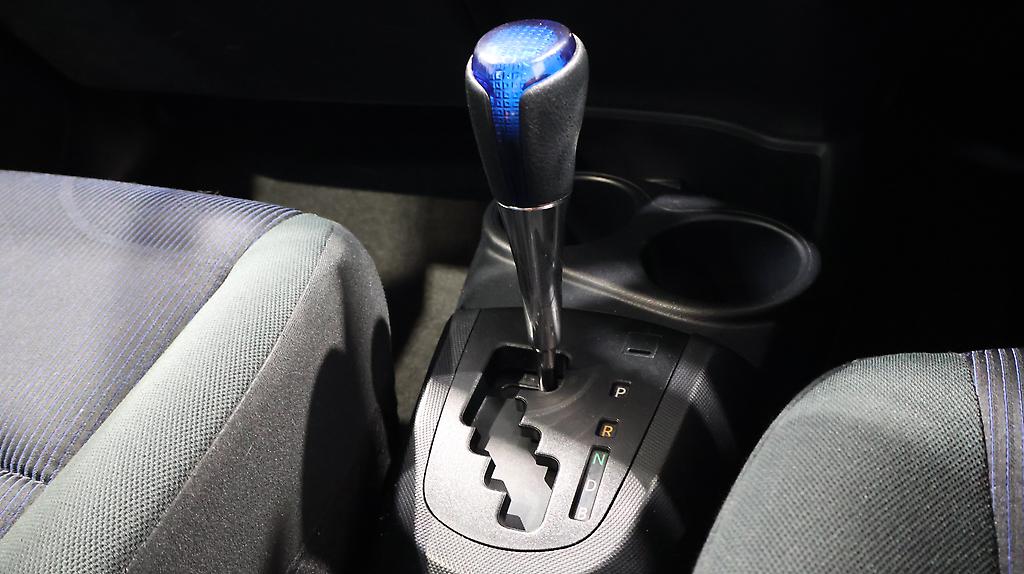 2015 Toyota Aqua S MODEL + PUSH START + REV CAMERA image 361322