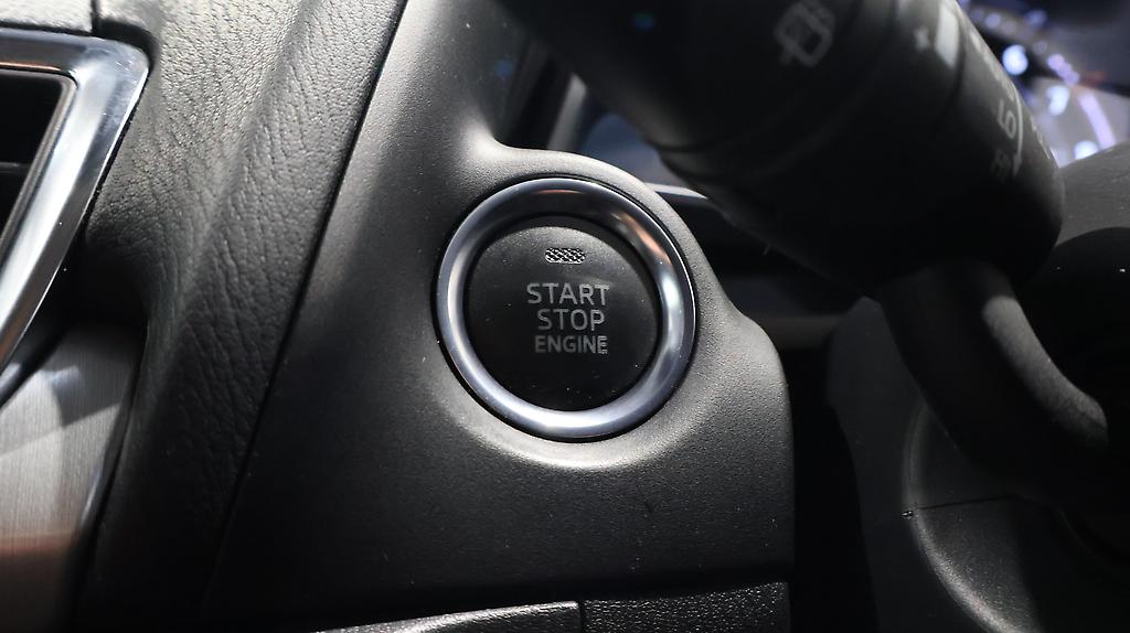 2016 Mazda Axela Sports 20S Touring L-Package image 360798