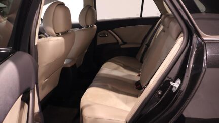 2013 Toyota Avensis Wagon Li image 359801
