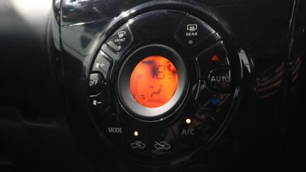 2017 Nissan Note e-Power X image 360020
