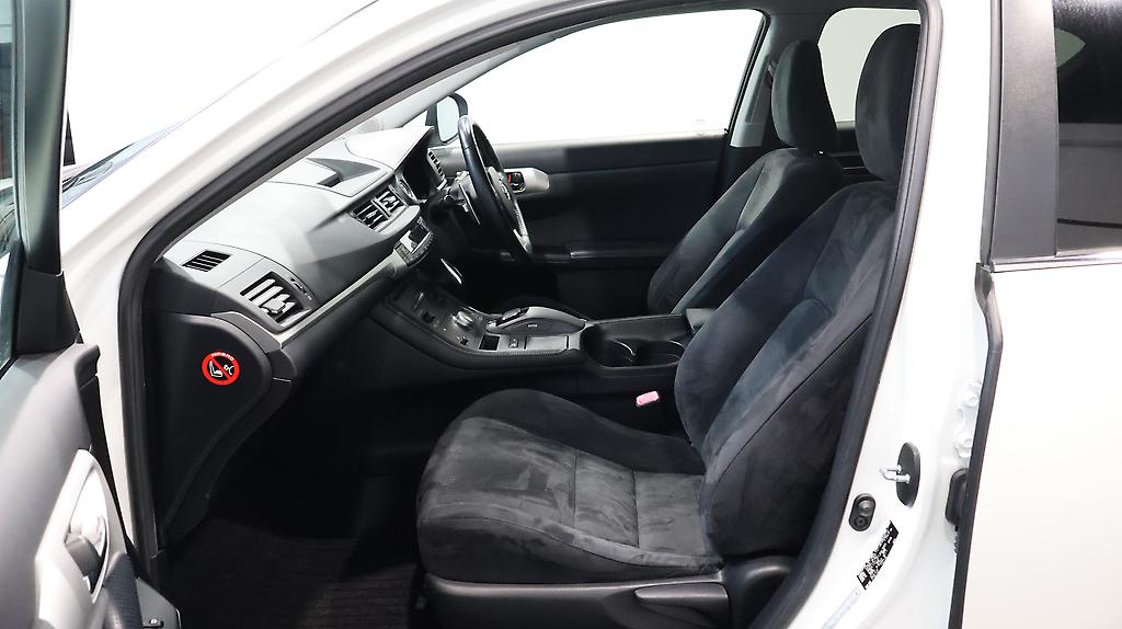 2012 Lexus CT 200h Version C image 361926