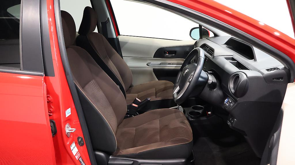 2012 Toyota Aqua G Model + Push Button Start image 359949