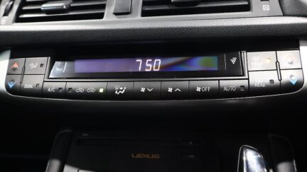 2012 Lexus CT200h Version C image 360483