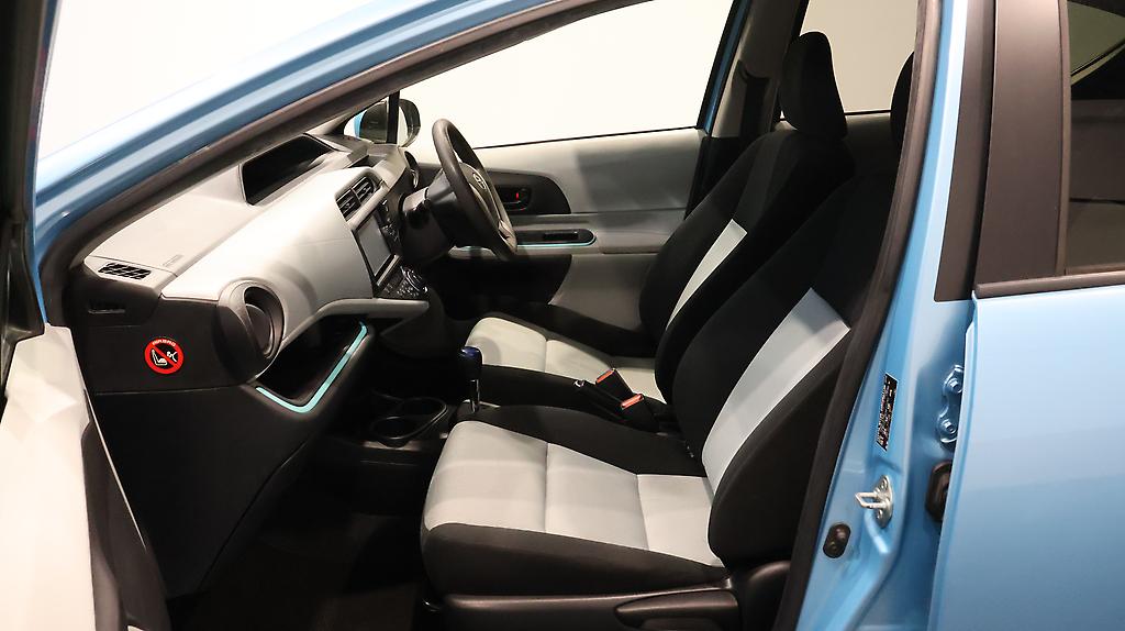 2012 Toyota Aqua S Model, Push Start, Reverse Camera image 358395