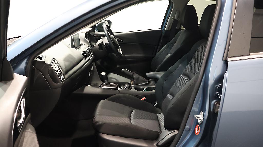 2013 Mazda Axela Sports 20S Touring image 360432