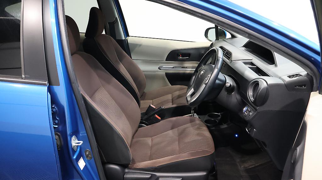 2012 Toyota Aqua G MODEL + PUSH START + STEERING WHEEL CONTROLS image 361885