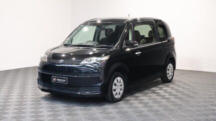 2013 Toyota Spade F Model, Push Start, Reverse Camera image 358333