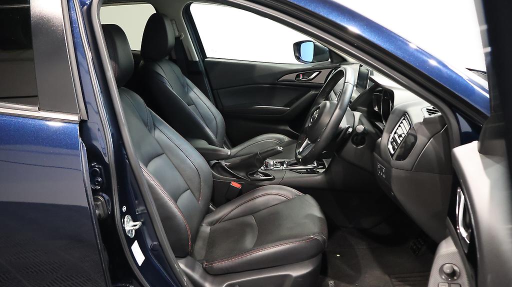 2016 Mazda Axela Sports 20S Touring L-Package image 360788