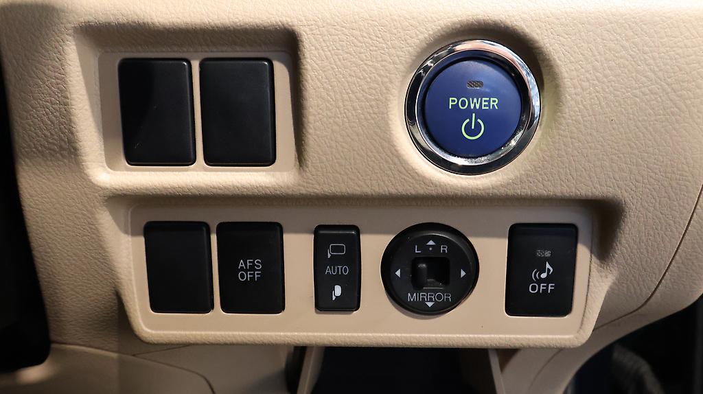 2012 Toyota Sai G MODEL + PUSH START + REVERSE CAMERA image 359298