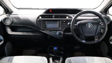 2014 Toyota Aqua REVERSE CAMERA + BLUETOOTH image 361080