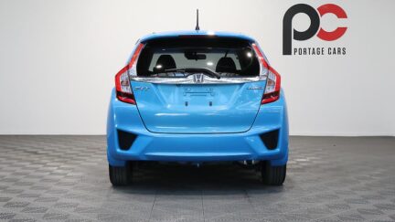 2013 Honda Fit Hybrid F-Package image 359703