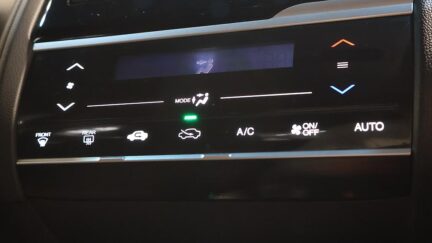 2014 Honda Fit Hybrid F-Package image 358519