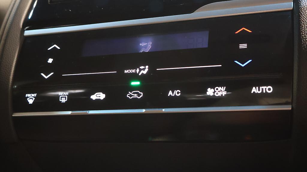 2014 Honda Fit Hybrid F-Package image 358519