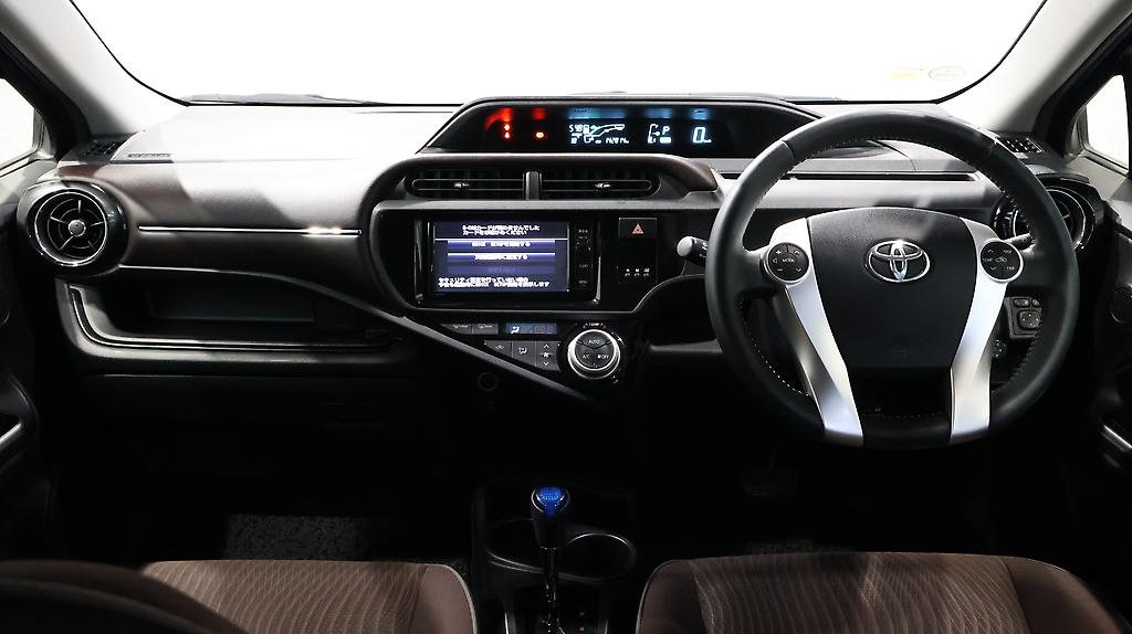 2016 Toyota Aqua G Model, Push Start, Reverse Camera image 360412