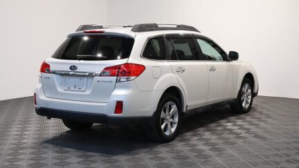 2013 Subaru Outback 2.5i Eyesight EX Edition AWD image 359419