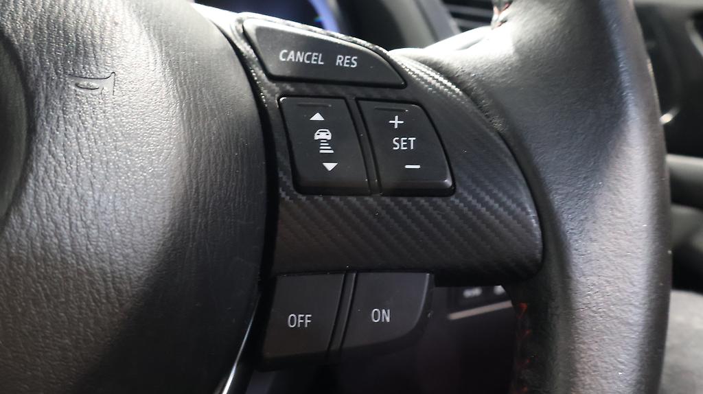 2014 Mazda Axela Sports 20S Touring image 360465