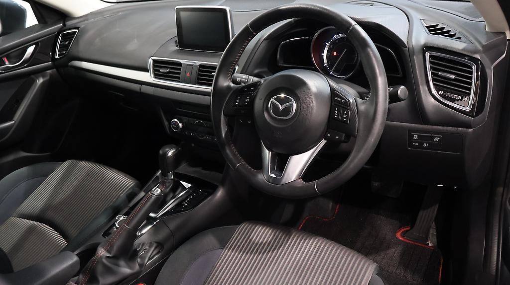2014 Mazda Axela Sports 20S Touring image 360458