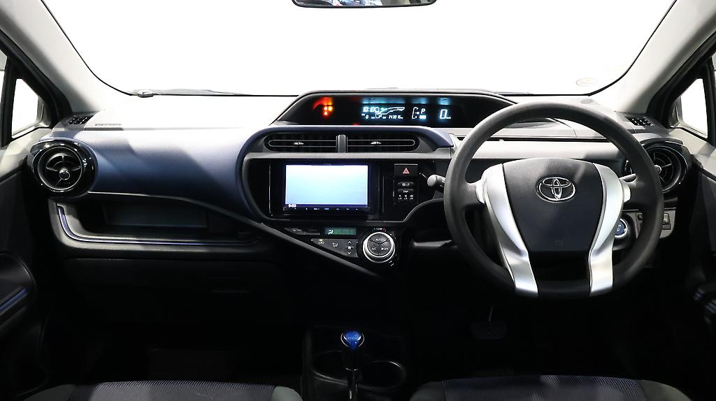 2015 Toyota Aqua Hybrid S Model image 359598