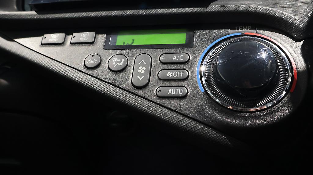 2012 Toyota Aqua G Model + Push Button Start image 359953