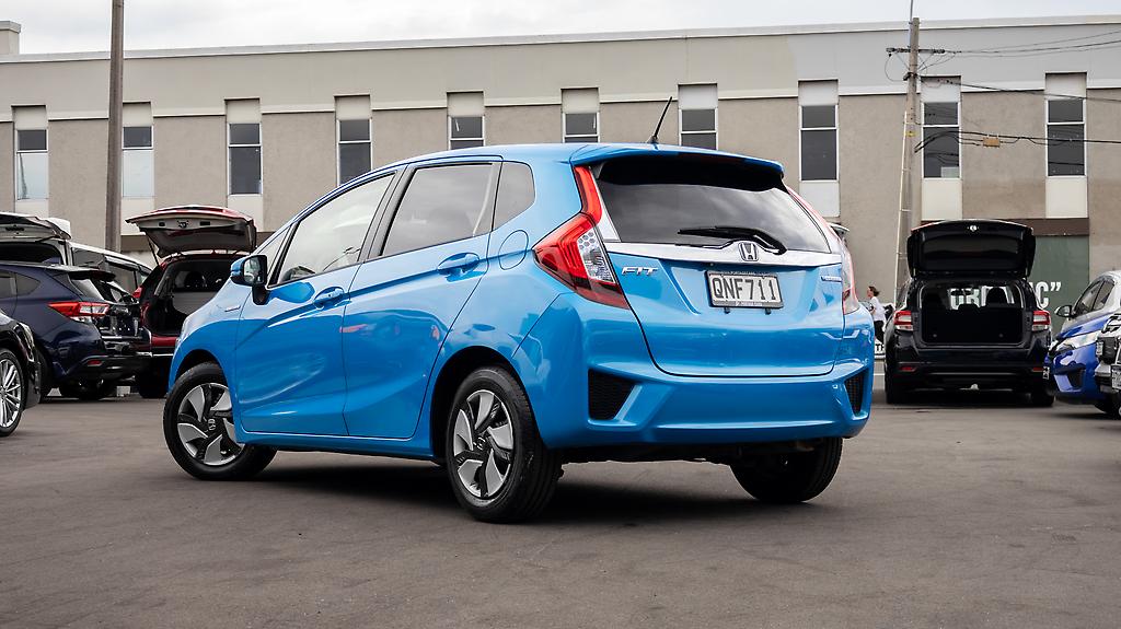 2014 Honda Fit F-Package Push start Cruise control image 358490