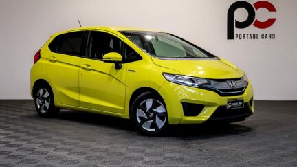 2013 Honda Fit Hybrid F-Package image 358526