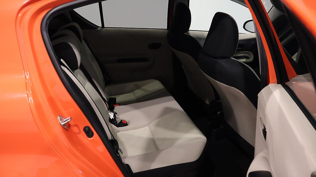 2013 Toyota Aqua S MODEL + PUSH START + REVERSE CAMERA image 359447