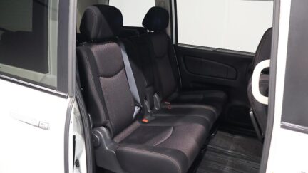 2012 Nissan Serena image 360855