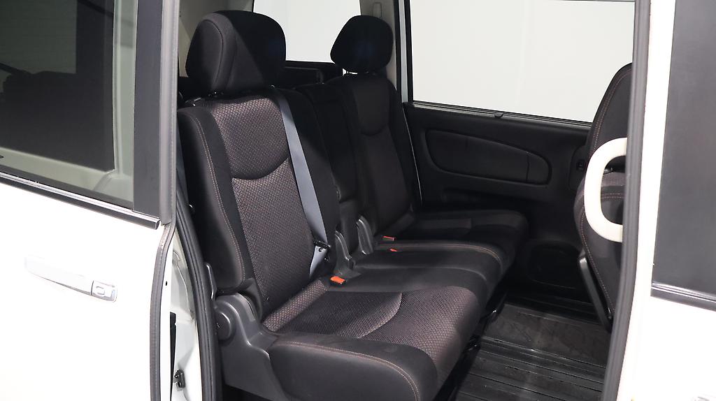 2012 Nissan Serena image 360855