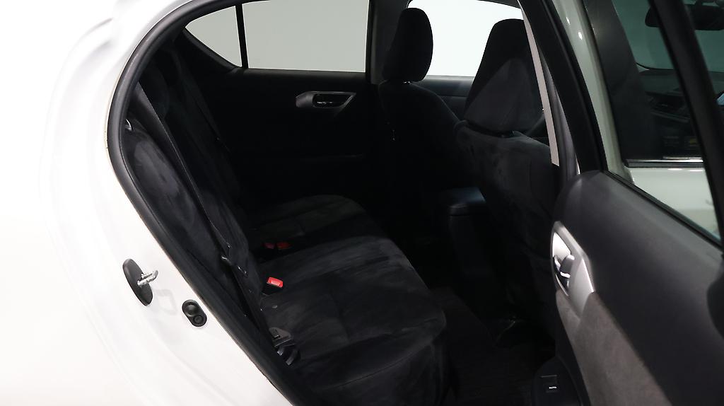 2012 Lexus CT 200h Version C image 361928