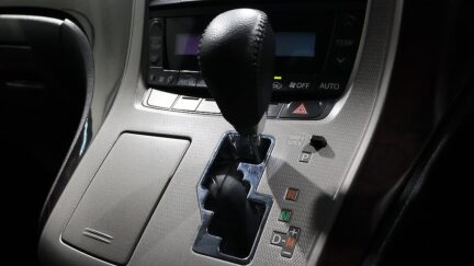 2014 Toyota Vellfire 2.4Z image 358324