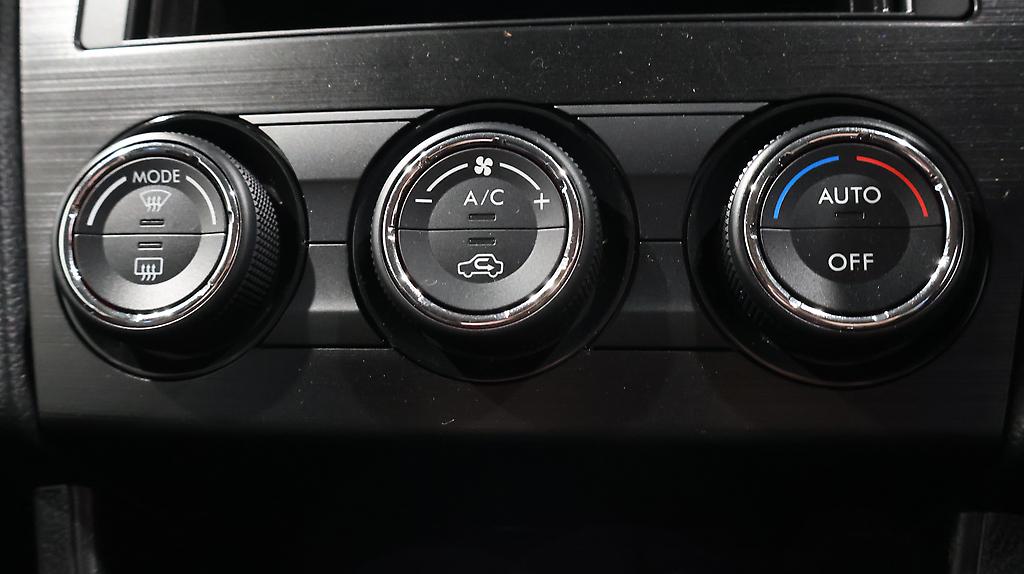 2014 Subaru Impreza Sport 1.6i-L image 359053
