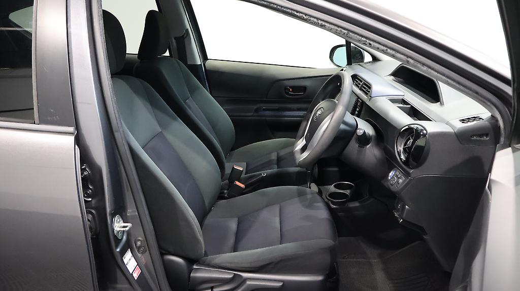 2015 Toyota Aqua S MODEL, PUSH START, BLUETOOTH image 359405