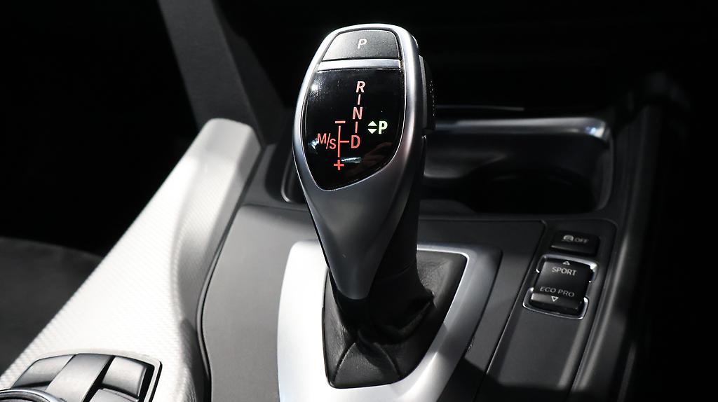 2014 BMW 3 Series 320i M Sport image 361647