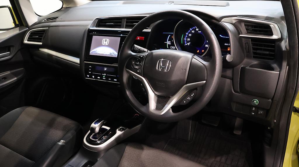 2013 Honda Fit Hybrid F-Package image 358538