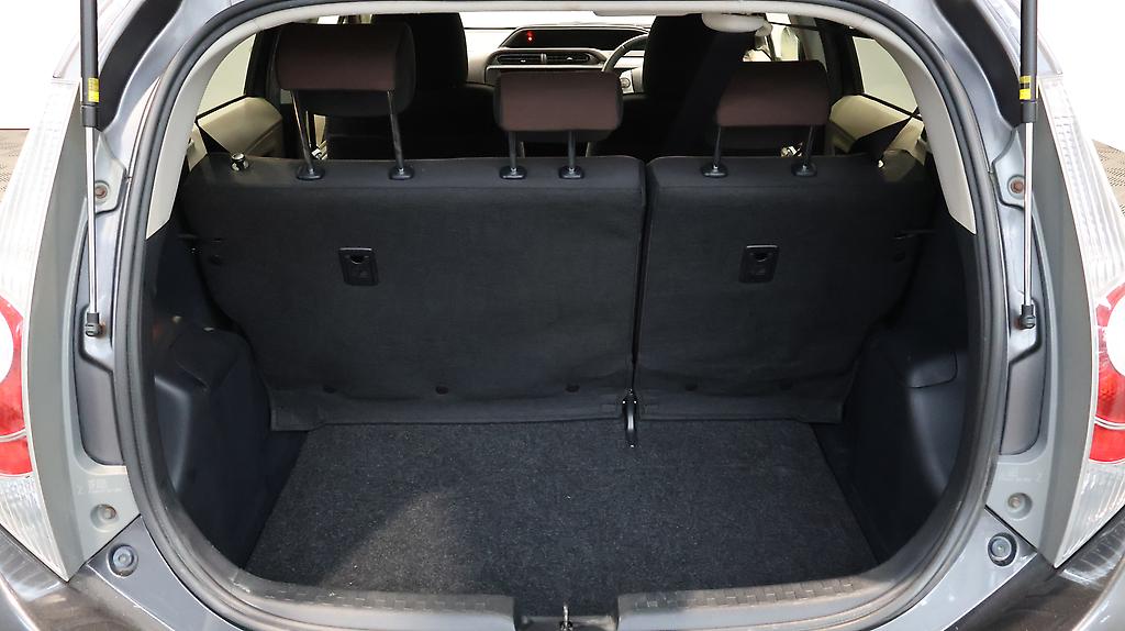 2013 Toyota Aqua Hybrid G Model image 359245